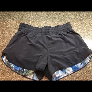 Lululemon reversible choose a side short